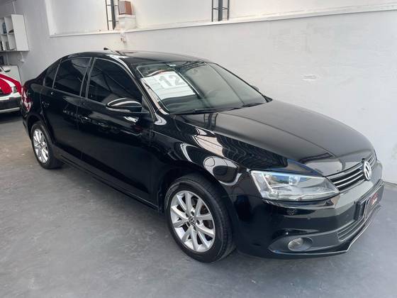 VOLKSWAGEN JETTA 2.0 COMFORTLINE FLEX 4P TIPTRONIC